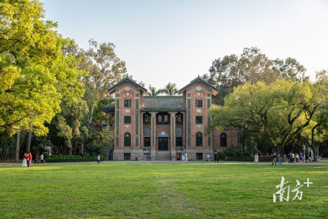 中山大学南校园怀士堂。王佳鸿 摄